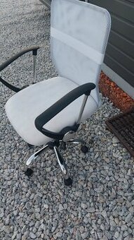 Kancelárska stolička