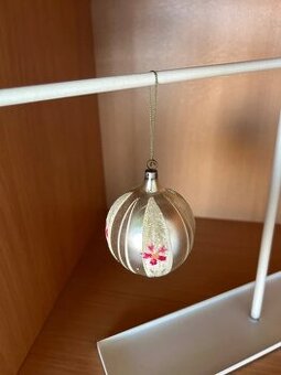 Staršia vianočná guľa 1ks