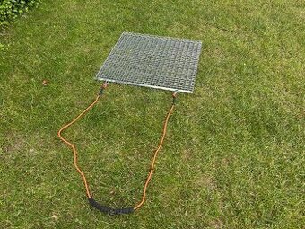 Zaťahovacia sieť na trávnik