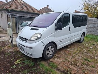 Opel Vivaro 2.5cdti automat