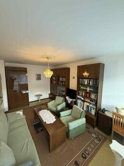 Do prenájmu: veľký 3-izbový byt v Trenčíne – K Výstavisku