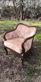 Starožitné kreslo