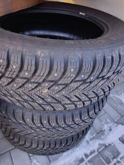 Nokian 235/60 R18 zimné s hrotmi