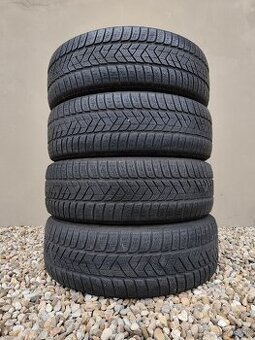 Zimné pneumatiky Pirelli 235/65R19