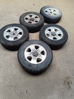 Cooper Weathermaster 215/70R16 Suzuki Grand Vitara