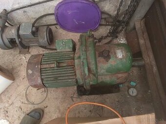 Elektromotor s prevodovkou