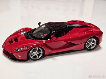 Kovové modely áut 1:24 - Bburago, Maisto...