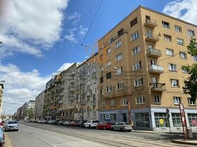 Na predaj 1 izbový byt, Bratislava, Staré Mesto, Krížna ulic