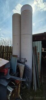 Predam dve veľké  plastove  rury
