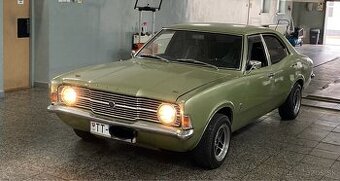 Ford Cortina MK3 line 1