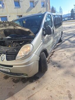 Predám Renault Trafic rok 2013. 2liter 84kw s chipom 9miestn