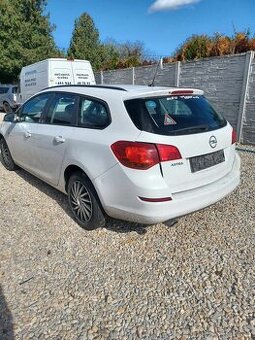Rozpredam Opel Astra J ST 1.4 Turbo 88kw A14net