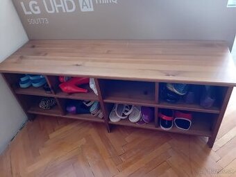 Leksvik Ikea stolík, botnik