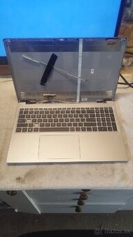 Rozpredám diely na notebook HP 250 G10