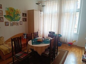 Veľký 2 izbový byt Hlavná