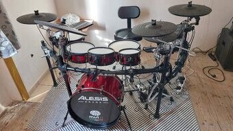 ALESIS Strike Pro Special Edition + ALESIS Sample Pad