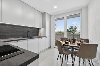 BOSEN | 4 izbový kompletne zrekonštruovaný byt s loggiou, 87 - 1