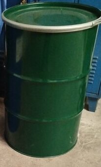 Plechové 200L sudy