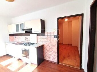 NA PREDAJ 2-IZB.BYT V DUBNICI NAD VÁHOM S VÝMEROU 58 M2...