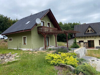 Bývanie v domčeku len kúsok od B. Bystrice? Nech sa páči ...