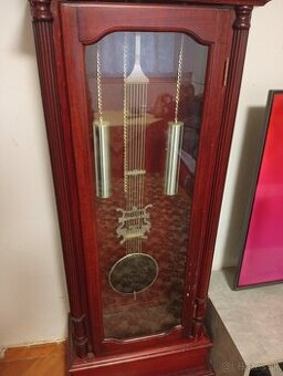 Dobrý deň  mám na predaj Veľké starožitne hodinki