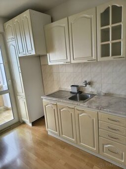 Kuchynská linka bez spotrebičov