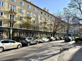 Na prenájom 2 izbový byt 62 m2, Bratislava, Staré Mesto, Bjö