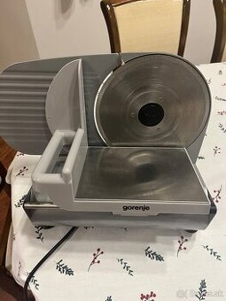 Elektrický krájač Gorenje R606E - 1