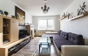 PRENÁJOM: NÁDHERNÝ, VEĽKÝ 3 IZBOVÝ BYT S 2 x LOGGIOU, THK