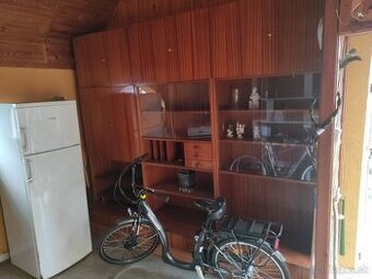 Predám starú obývaciu stenu