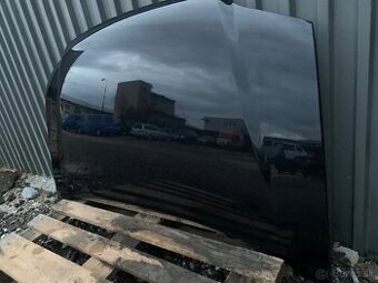 Predam prednu kapotu Touran pred liftom, Caddy