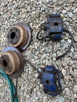 Brzdy Subaru Forester