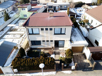 Rodinný dom v pôvodnom stave pár krokov od námestia – Nové M