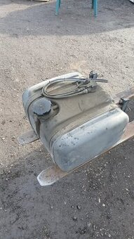 Man tgl plastova nadrz