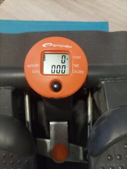 Stepper Spokey Escalator