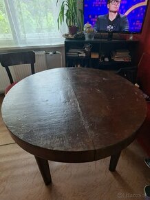 Jedálny stôl + stoličky