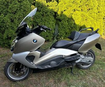 BMW C 650 GT skúter