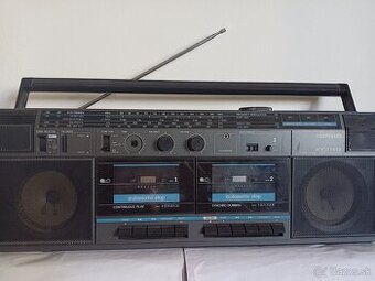 Telefunken PČR 33 twin radiomagnetofon retro 2 kazeťák