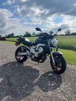 Yamaha Fazer 600