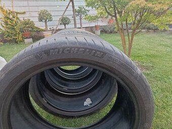 Michelin pilot sport 4 235/40 R19 - LETNE