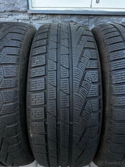Sada pneu Pirelli 235/55/18 104H