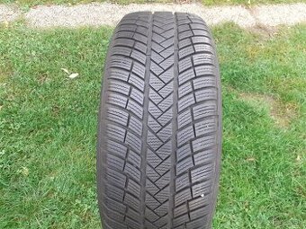zimné pneu 225/55 r17 Vredestein, 4ks, 7mm
