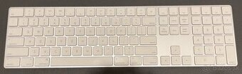 Apple Magic Keyboard - velka