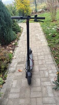 Elektrická kolobežka Xiaomi Electric Scooter 4 Pro EU 35802