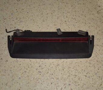 Predám tretíe brzdové svetlo na Passat B6 sedan