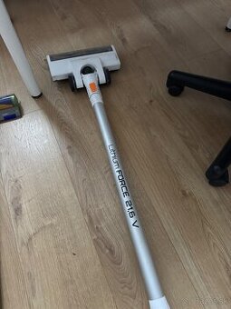 Tyčový vysávač Eta