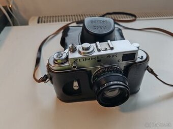 Zorki 4K s objektivom Jupiter 8 2/50