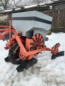 Predám český sadzač zemiakov