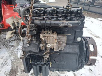 Predam kompletny motor traktor zetor 7211,7245