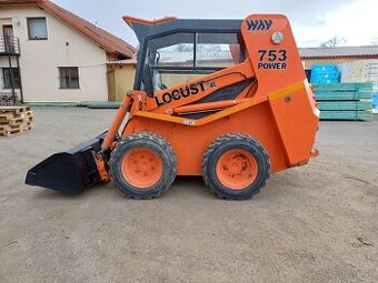 LOCUST L 753 nakladač smykový